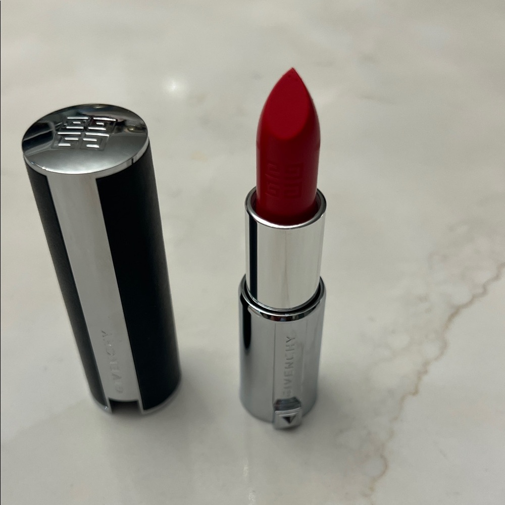 Givenchy Le Rouge Lipstick - Rouge Fetiche 325